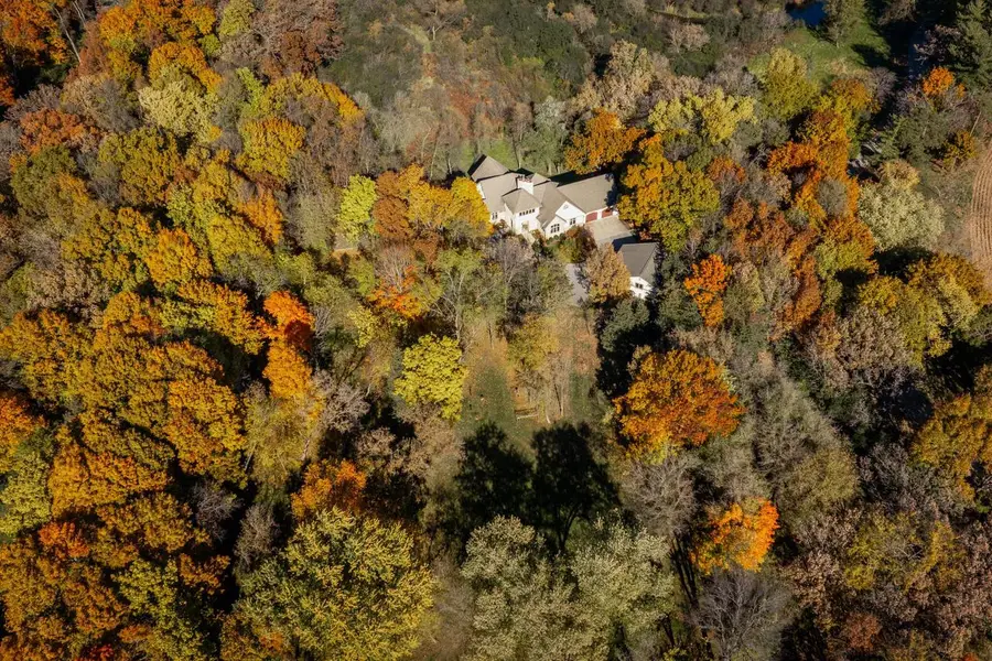 35300 Pabst ROAD, Oconomowoc, WI 53066 - Image #2