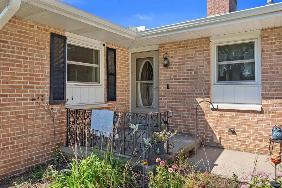 645 E Petunia LANE, Beloit, WI 53511 - Image #2