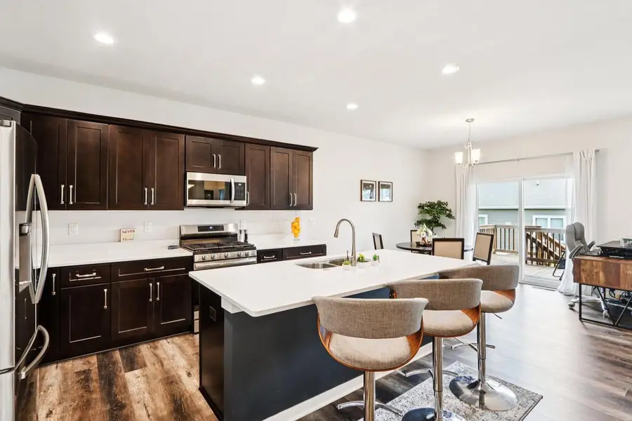 7917 W Park Crcle WAY N, Franklin, WI 53132 - Image #3