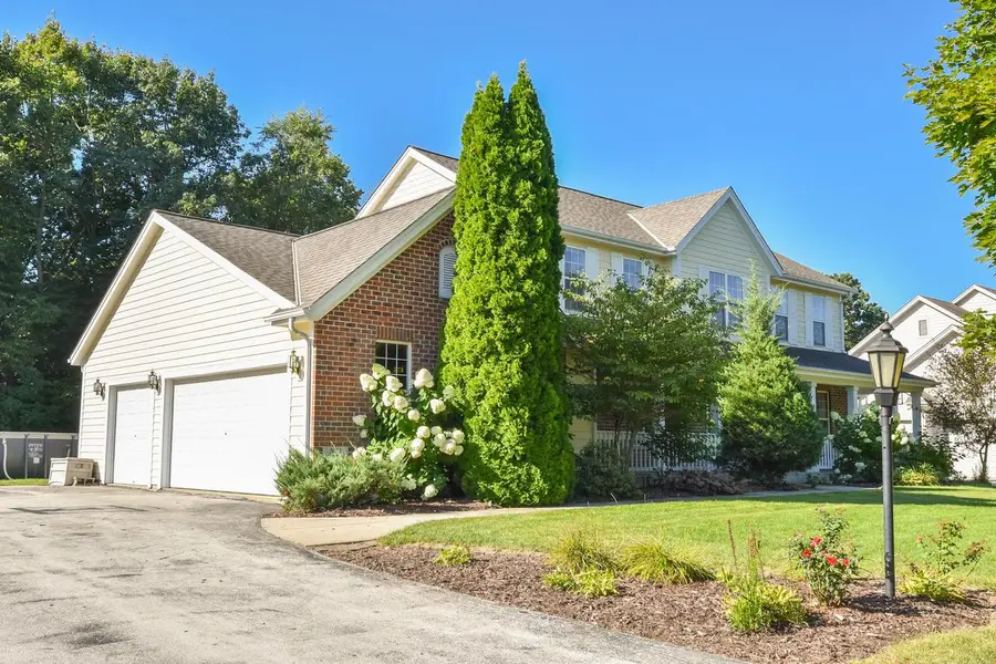 N52W17267 Ridgewood DRIVE, Menomonee Falls, WI 53051 - Image #2