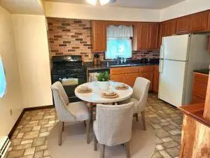 1462 W Granada STREET, Milwaukee, WI 53221 - Image #2