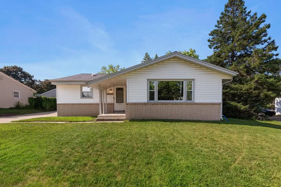 9313 W Clovernook STREET, Milwaukee, WI 53224 - Image #3