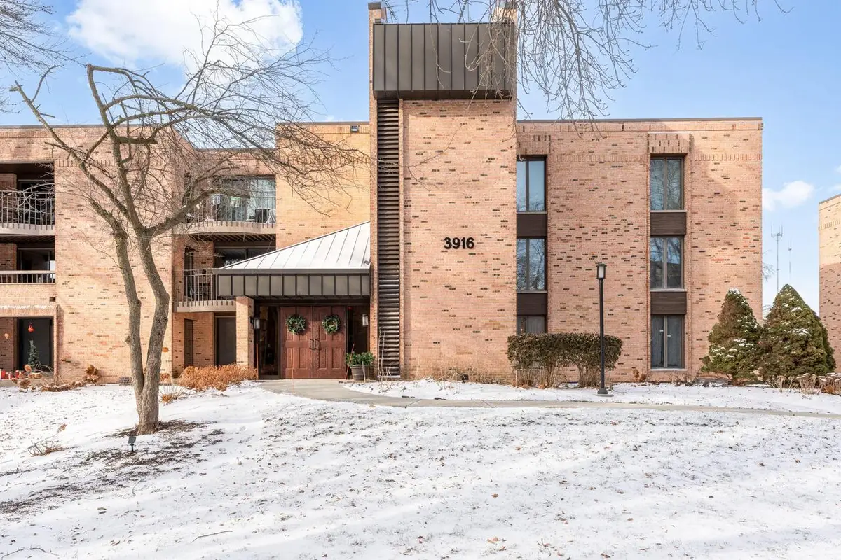 3916 N Oakland AVENUE #224, Shorewood, WI 53211 - #1