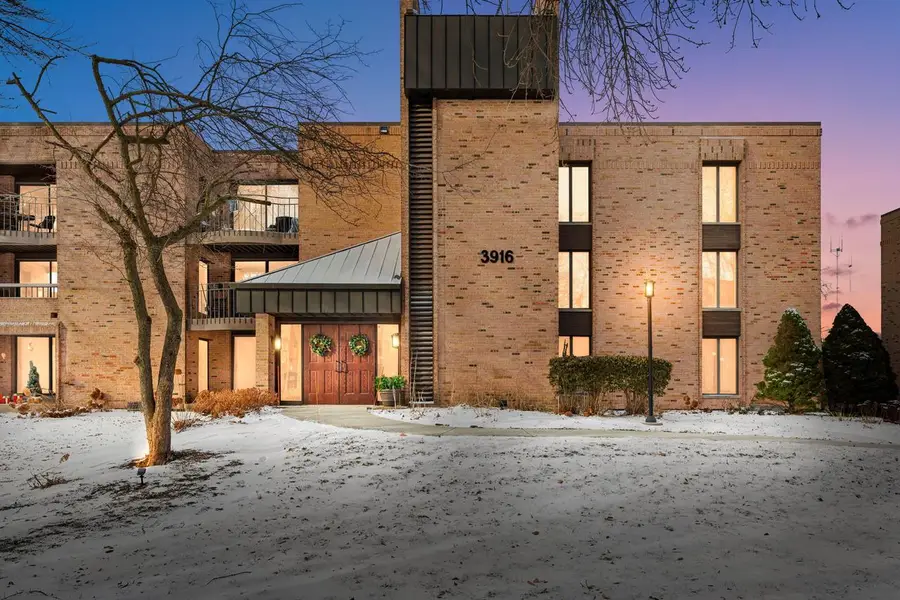 3916 N Oakland AVENUE #224, Shorewood, WI 53211 - #2