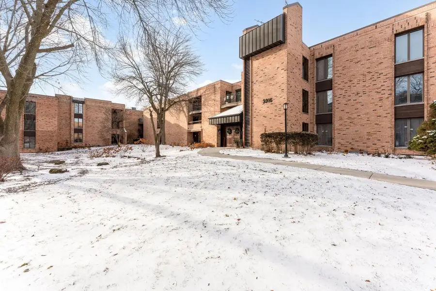 3916 N Oakland AVENUE #224, Shorewood, WI 53211 - #3