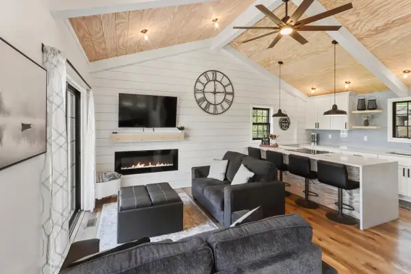 W2186 Wilmers Grove ROAD, East Troy, WI 53120