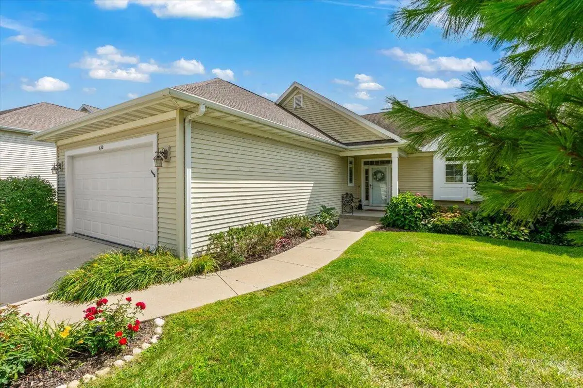 630 S Stone Ridge DRIVE, Lake Geneva, WI 53147 - Image #1