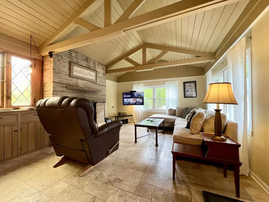 8302 Currie AVENUE, Wauwatosa, WI 53213 - Image #2