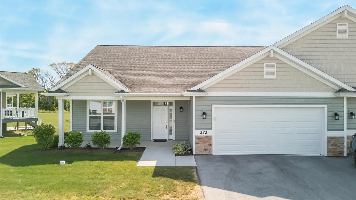 343 Greystone CIRCLE, Plymouth, WI 53073 - Image #1
