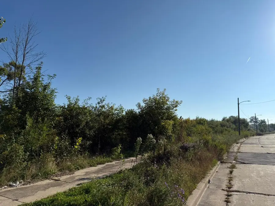 9105 N 96TH STREET, Milwaukee, WI 53224 - Image #3