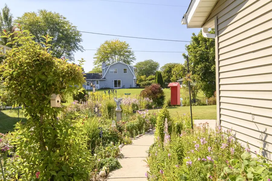 W181N8243 Destiny DRIVE, Menomonee Falls, WI 53051 - Image #3