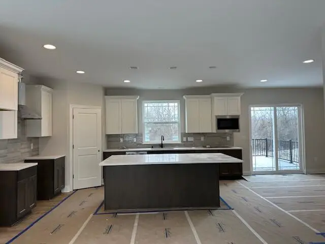 935 Kohlwey DRIVE, Grafton, WI 53024 - Image #3