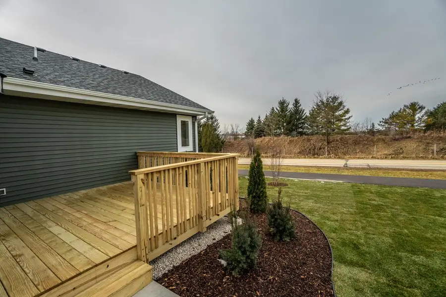 W206N16178 Stonebrook DRIVE, Jackson, WI 53037 - #2