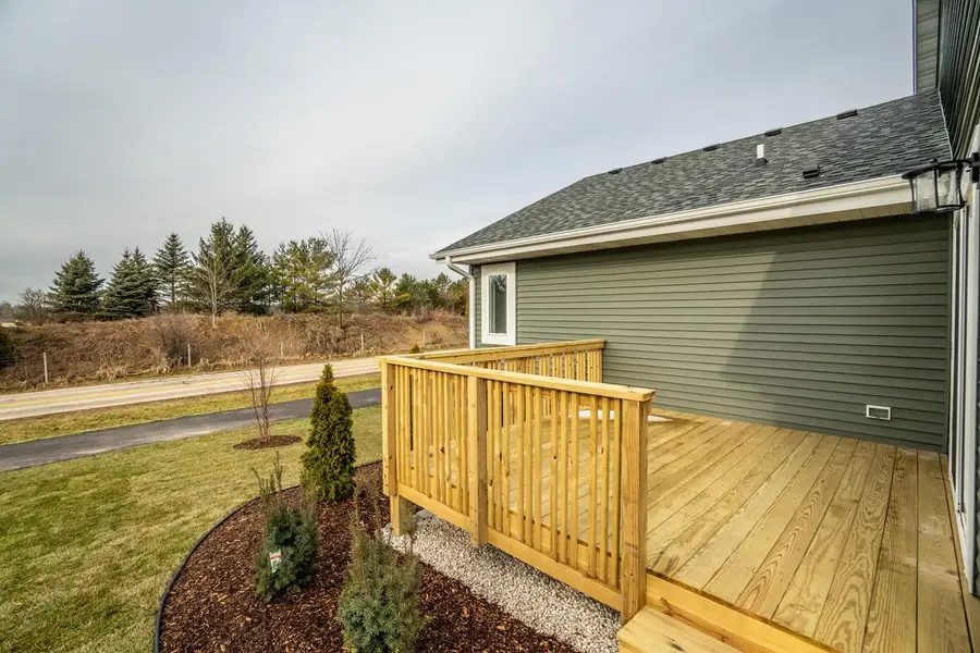 W206N16182 Stonebrook DRIVE, Jackson, WI 53037 - #2