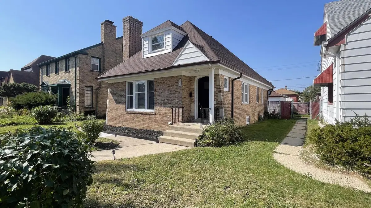 4249 N 18th STREET, Milwaukee, WI 53209 - Image #1