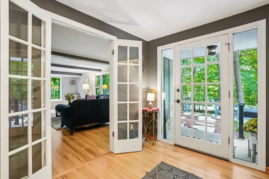 5628 Scenic DRIVE, West Bend, WI 53095 - Image #2