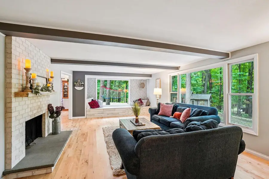 5628 Scenic DRIVE, West Bend, WI 53095 - Image #3