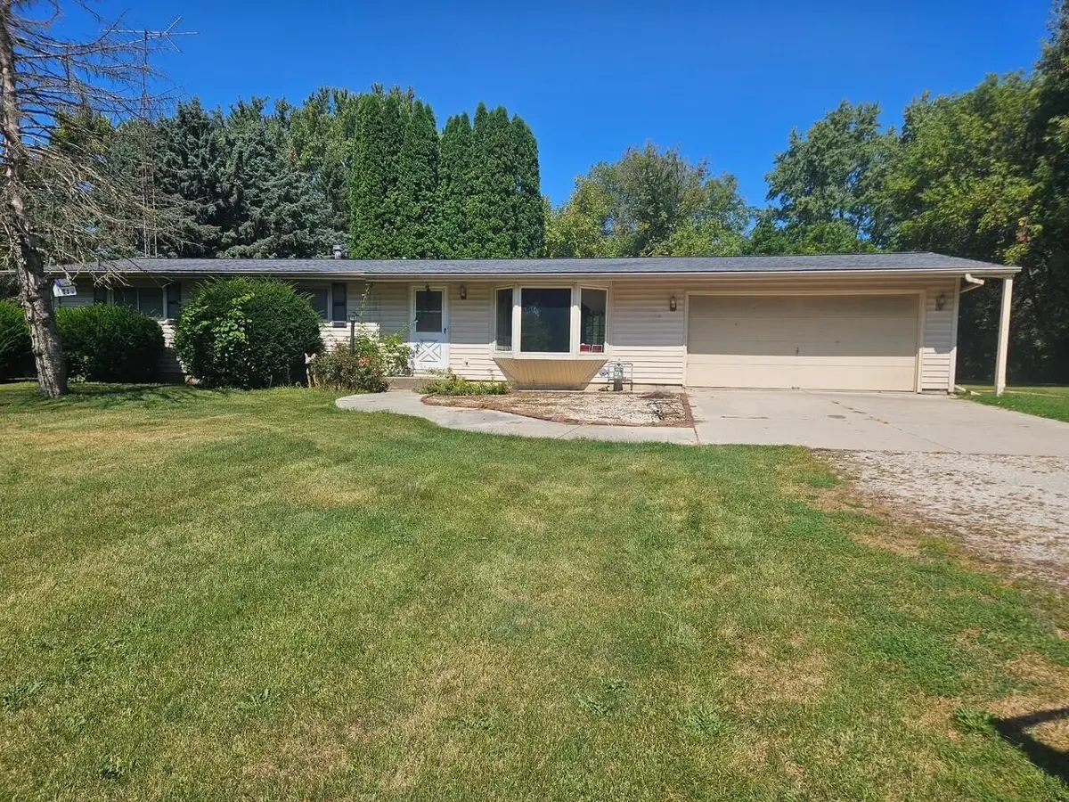 16422 82nd STREET, Bristol, WI 53104 - Image #1