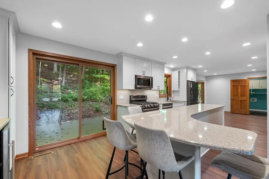 2110 Hollow CIRCLE, West Bend, WI 53090 - Image #3