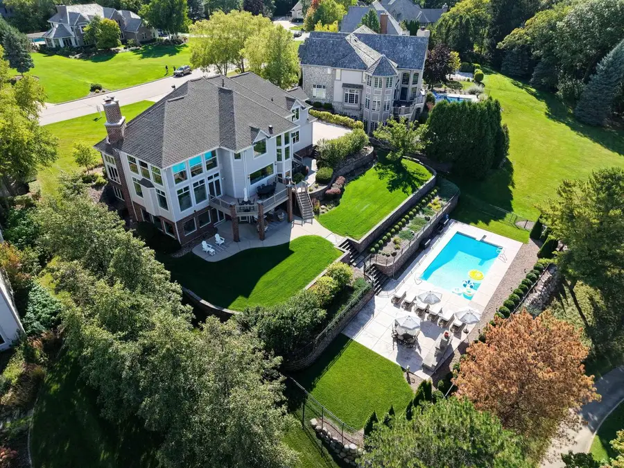 1702 E Juniper WAY, Hartland, WI 53029 - Image #3