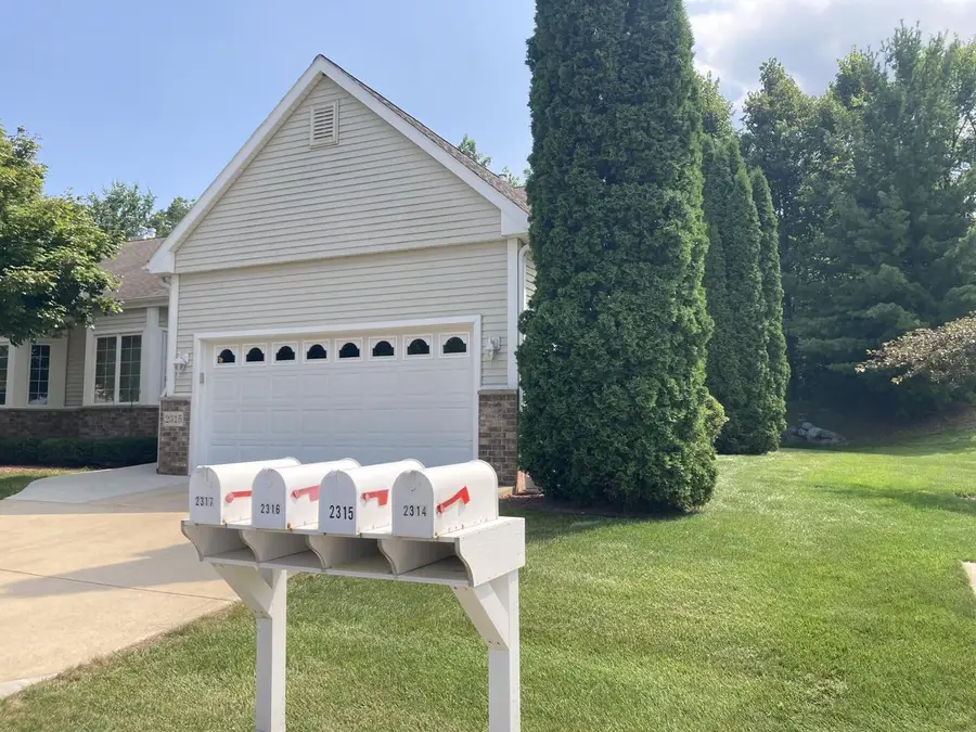 2315 Stoney LANE, Grafton, WI 53024 - #3