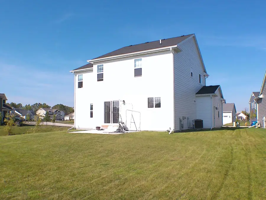 N114W7191 Oakmont DRIVE, Cedarburg, WI 53012 - Image #2