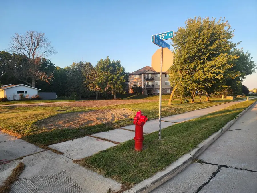 1711 S 35TH STREET, Manitowoc, WI 54220 - Image #3