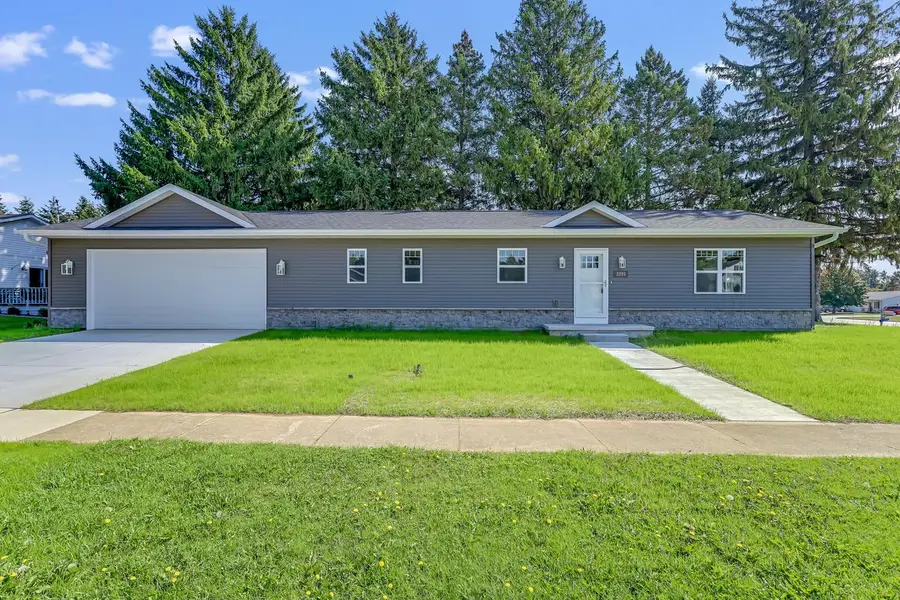 2205 Kellner STREET, Manitowoc, WI 54220 - Image #2