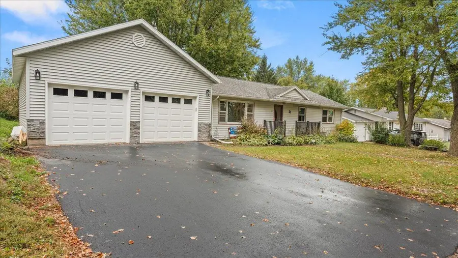 727 Garfield AVENUE, Viroqua, WI 54665 - Image #2