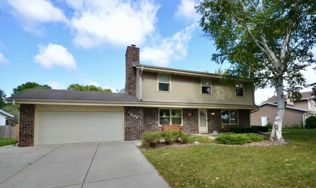 802 S Comanche LANE, Waukesha, WI 53188 - Image #1