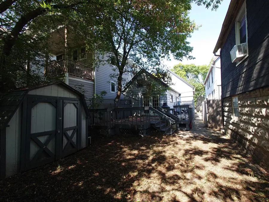 1201 E Kane PLACE, Milwaukee, WI 53202 - Image #3