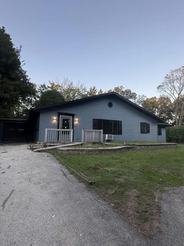 13010 W Honey LANE, New Berlin, WI 53151