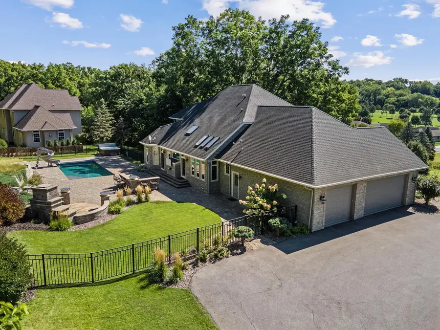 1803 Ironwood Place, Onalaska, WI 54650 - #2