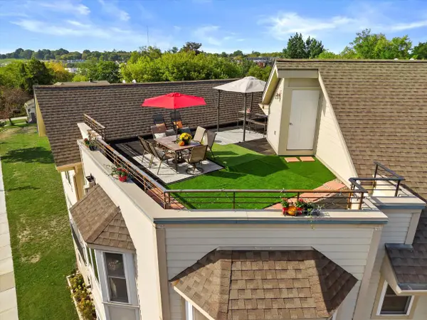 2009 N Cambridge AVENUE, Milwaukee, WI 53202