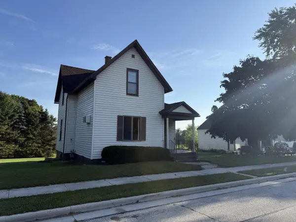 225 W Main STREET, Mishicot, WI 54228