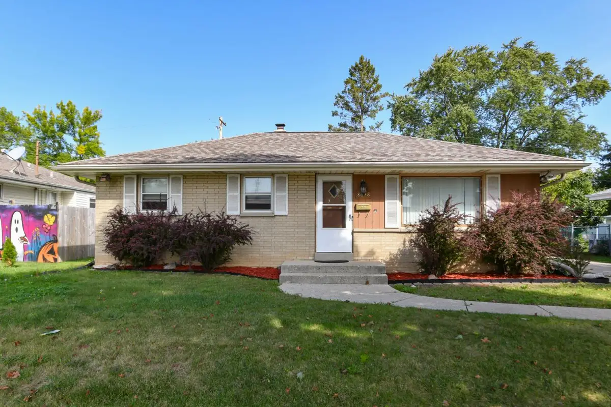 8638 W Lynx AVENUE, Milwaukee, WI 53225 - Image #1