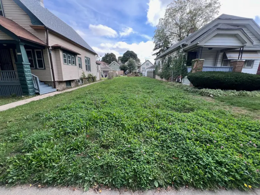 4024 N 19TH STREET, Milwaukee, WI 53209 - #2