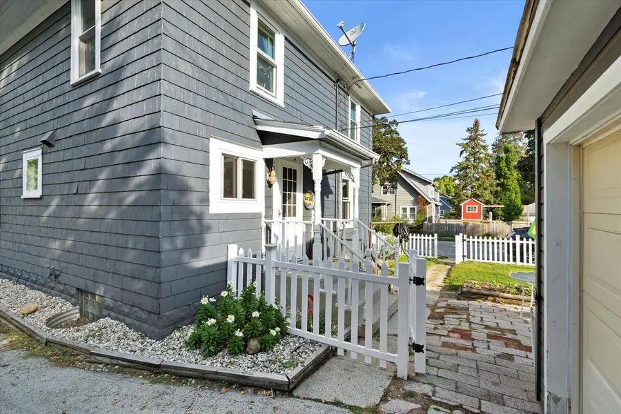 401 S Grand AVENUE, Waukesha, WI 53186 - Image #2