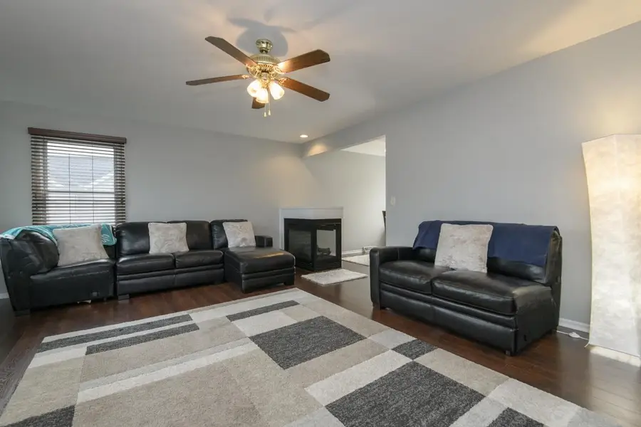 296 Oconomowoc PARKWAY, Oconomowoc, WI 53066 - Image #2