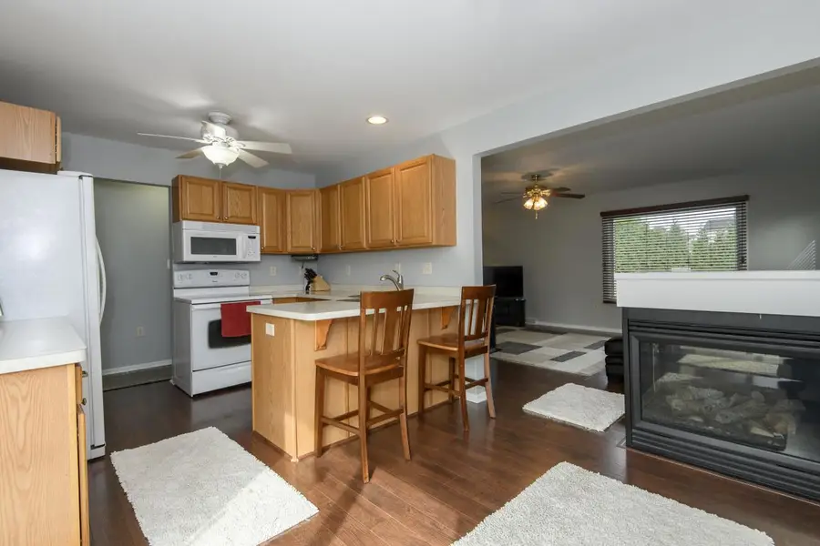 296 Oconomowoc PARKWAY, Oconomowoc, WI 53066 - Image #3