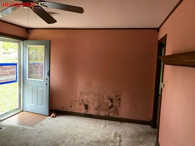 6614 W Morgan AVENUE, Milwaukee, WI 53220 - Image #2