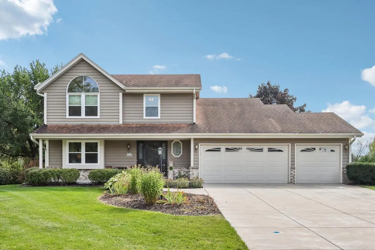 N104W14459 Heritage Hills PARKWAY, Germantown, WI 53022 - Image #1