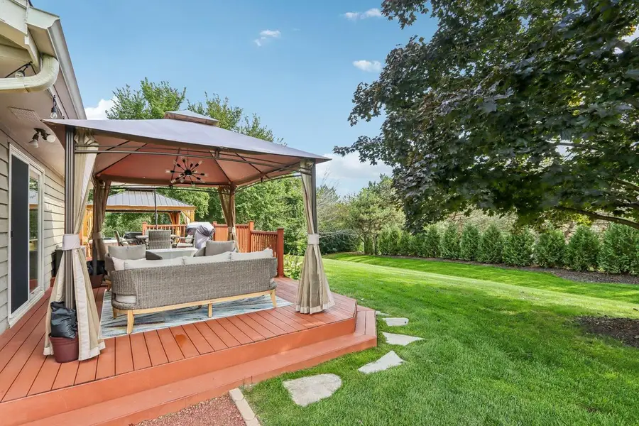 N104W14459 Heritage Hills PARKWAY, Germantown, WI 53022 - Image #3