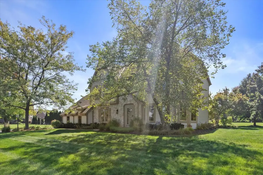 N49W28215 Maryanns WAY, Pewaukee, WI 53072 - Image #2