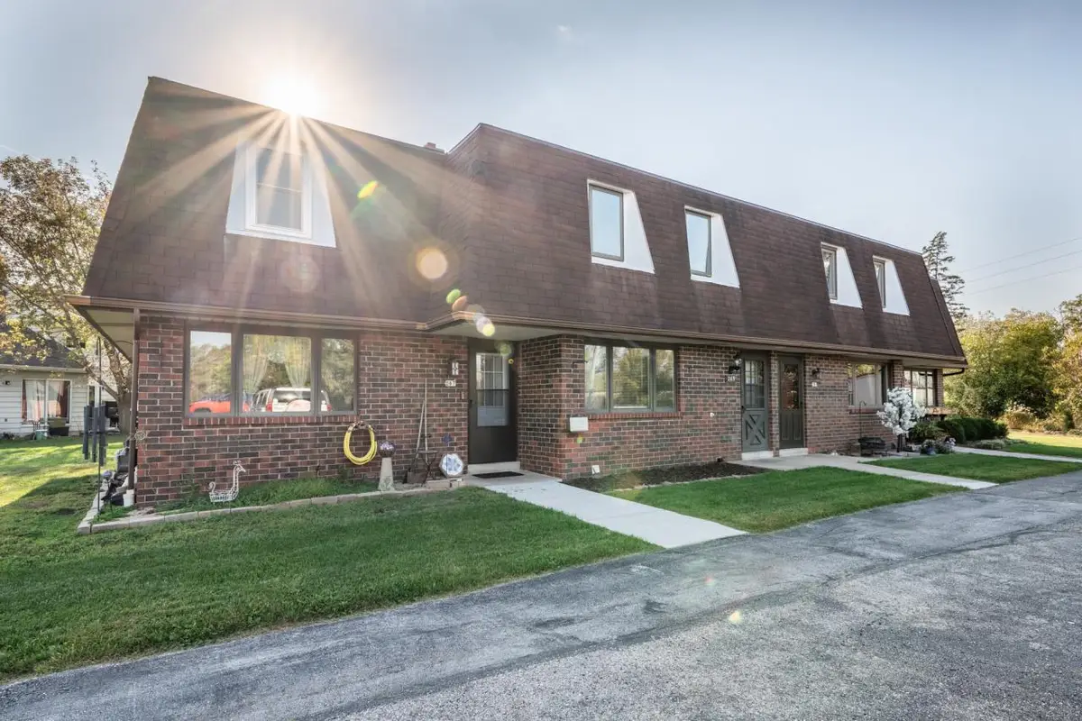 269 Karen COURT, Hartford, WI 53027 - #1