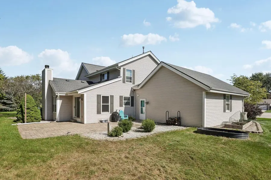 W247N5929 Grouse COURT, Sussex, WI 53089 - Image #2