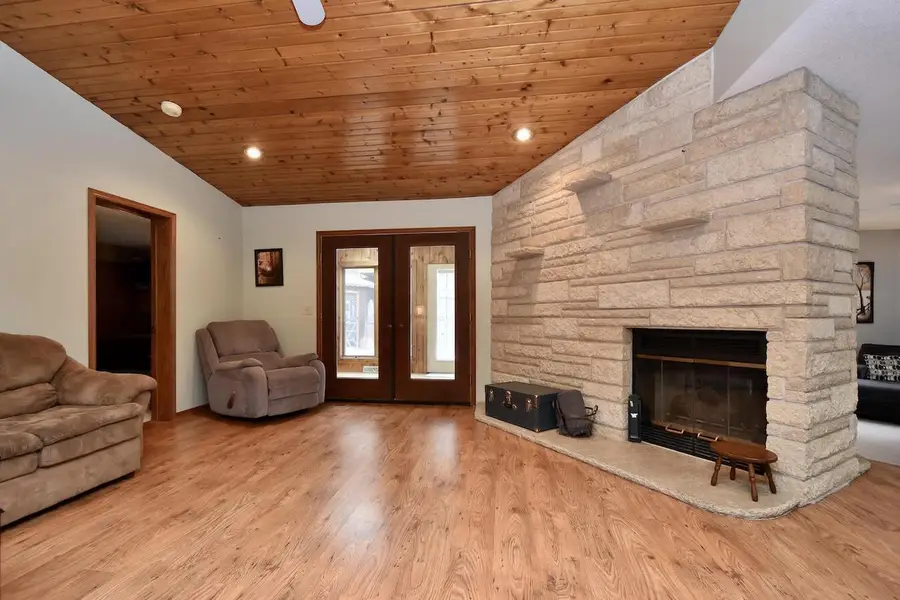 386 PLEASANT HILL DRIVE, Winona, MN 55987 - #3