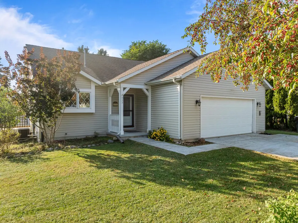 933 Freeman STREET, Genoa City, WI 53128 - Image #1