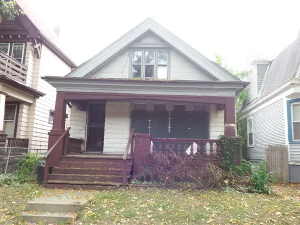 2424 N 44th STREET, Milwaukee, WI 53210