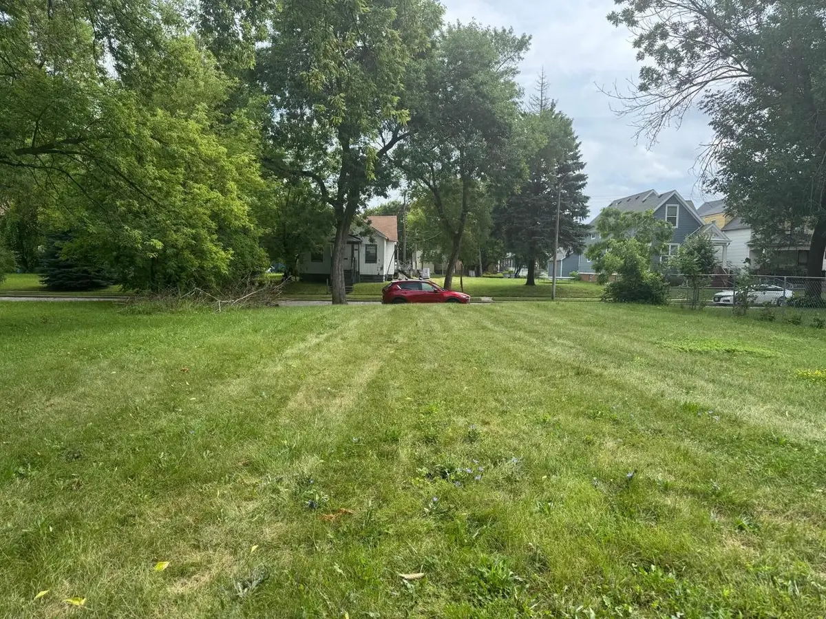 2453 N 16TH STREET, Milwaukee, WI 53206 - #1